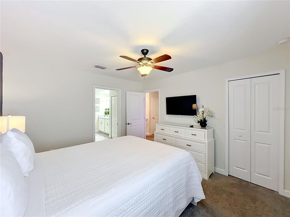 For Sale: $724,800 (8 beds, 5 baths, 3909 Square Feet)