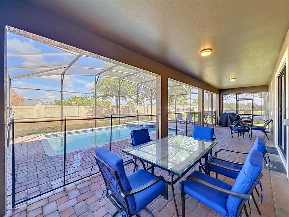 For Sale: $724,800 (8 beds, 5 baths, 3909 Square Feet)