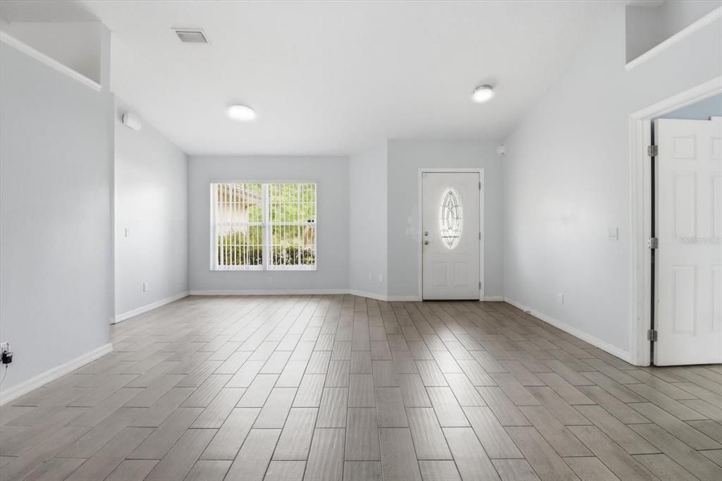For Sale: $239,000 (3 beds, 2 baths, 1494 Square Feet)