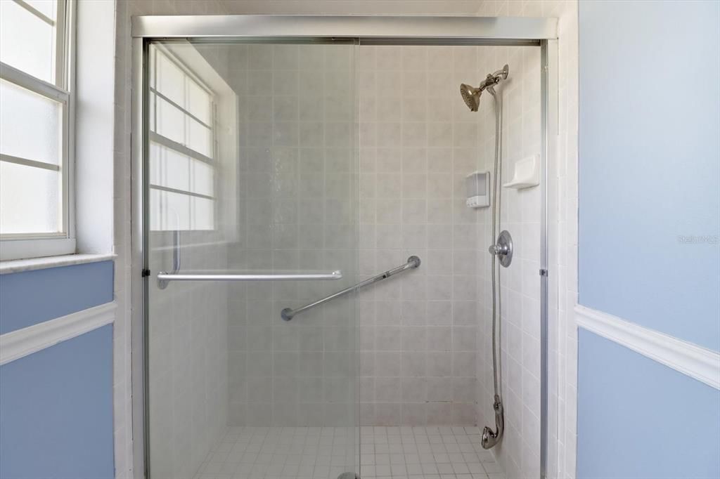 For Sale: $239,000 (3 beds, 2 baths, 1494 Square Feet)