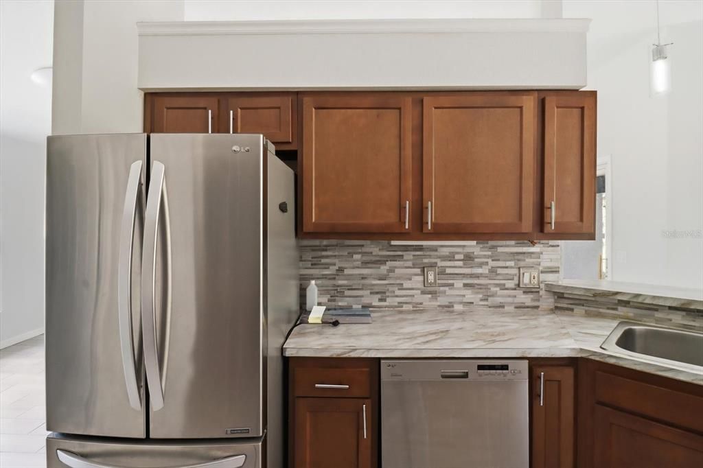 For Sale: $239,000 (3 beds, 2 baths, 1494 Square Feet)