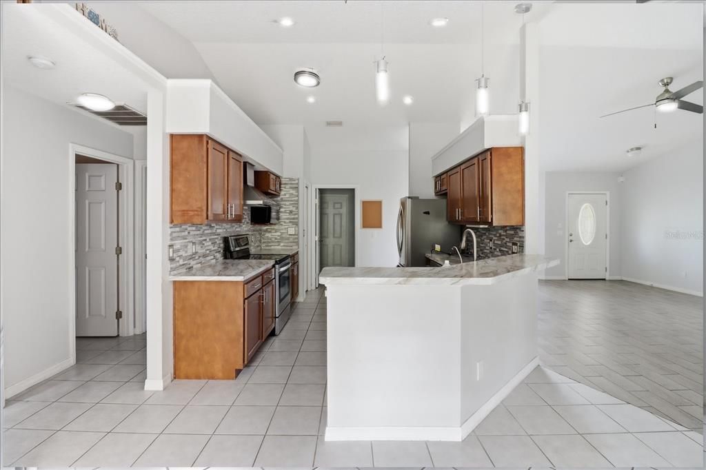 For Sale: $239,000 (3 beds, 2 baths, 1494 Square Feet)