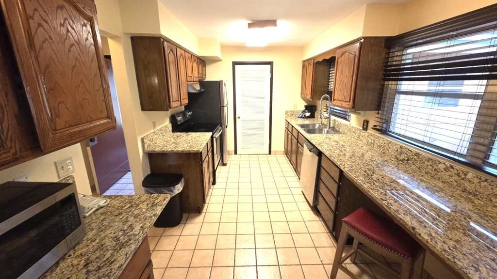 For Sale: $239,000 (2 beds, 2 baths, 1506 Square Feet)