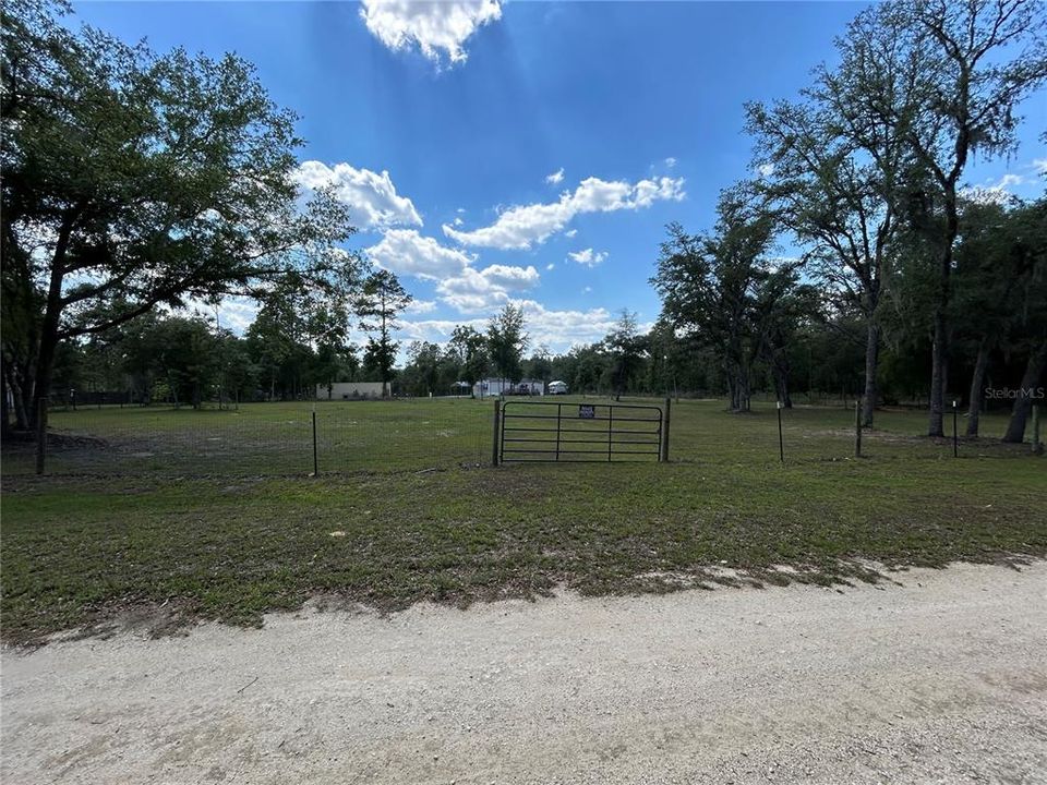 待售: $34,900 (1.00 acres)