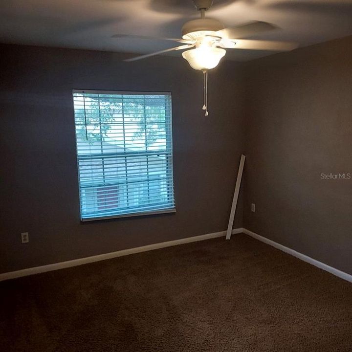 На продажу: $139,900 (2 спален, 1 ванн, 1104 Квадратных фут)