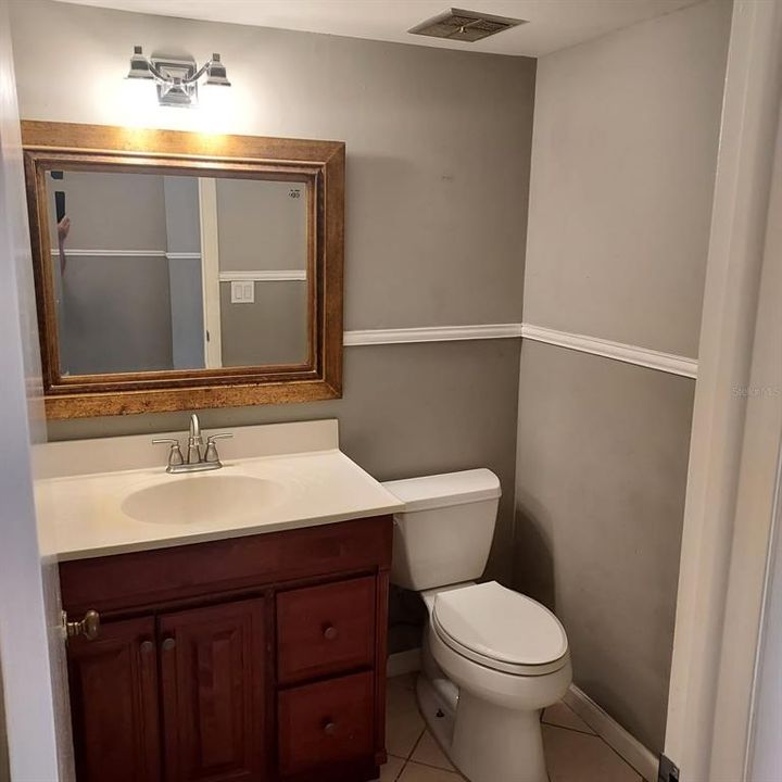 На продажу: $139,900 (2 спален, 1 ванн, 1104 Квадратных фут)