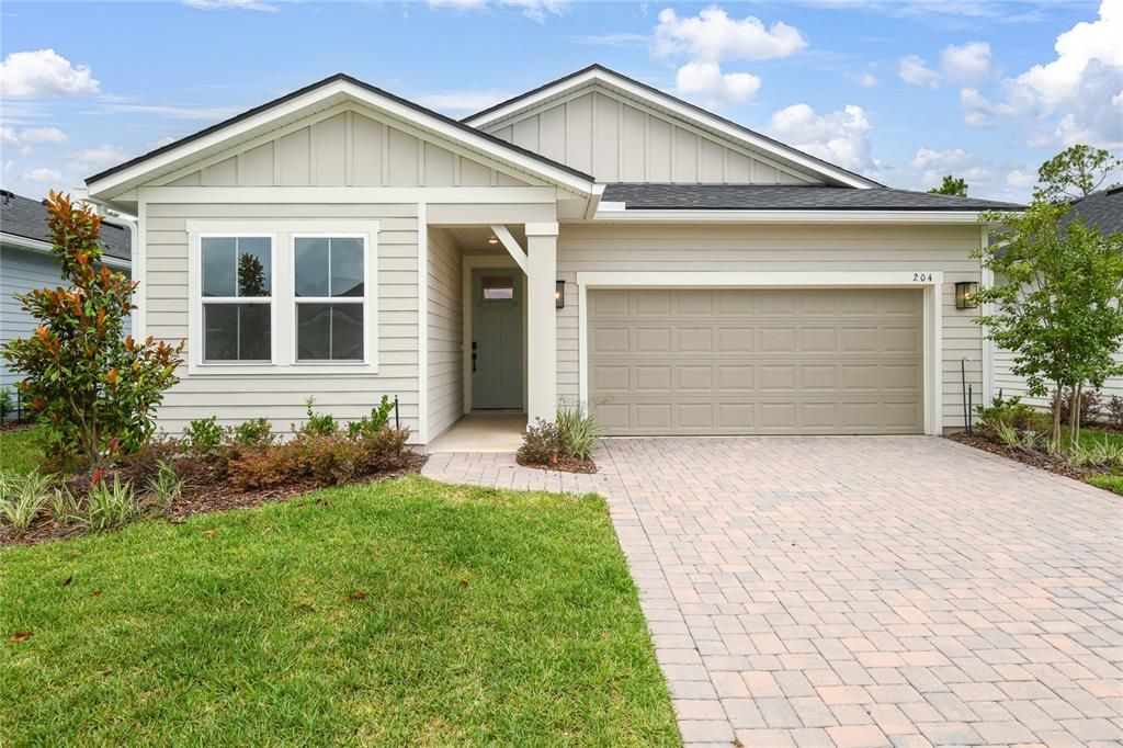 For Sale: $319,997 (4 beds, 3 baths, 1810 Square Feet)