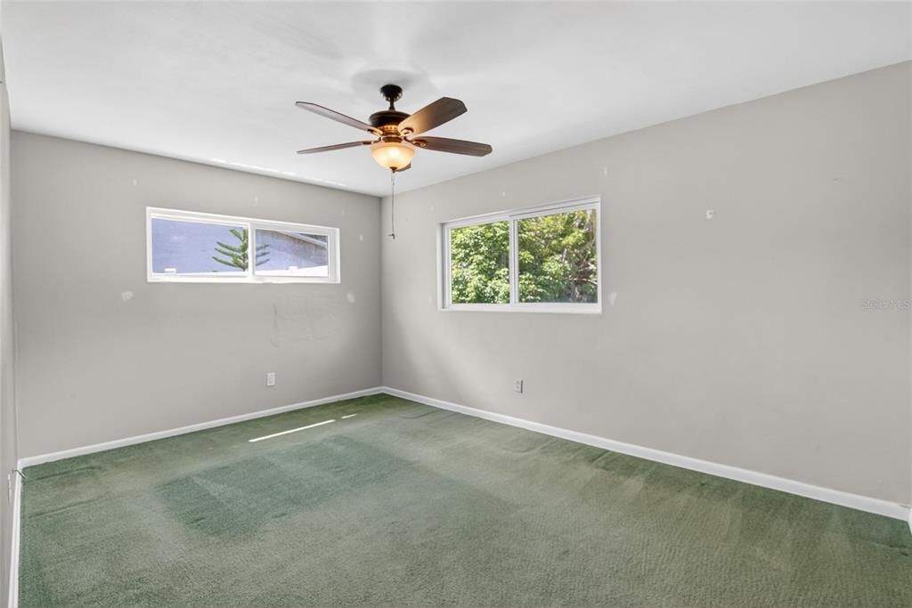Active With Contract: $325,000 (2 beds, 2 baths, 1122 Square Feet)