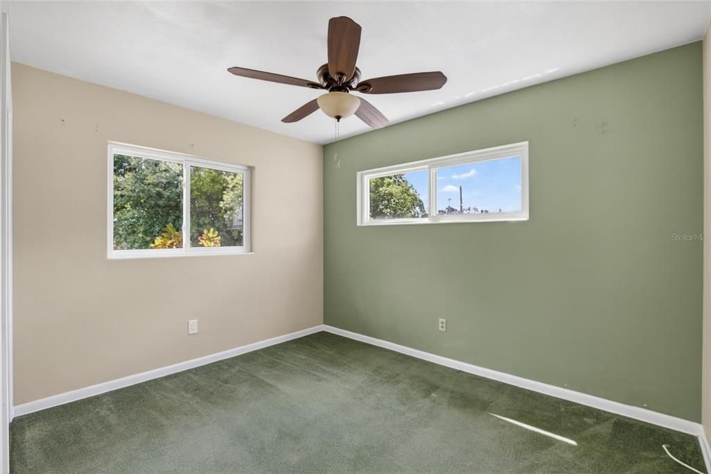 Active With Contract: $325,000 (2 beds, 2 baths, 1122 Square Feet)