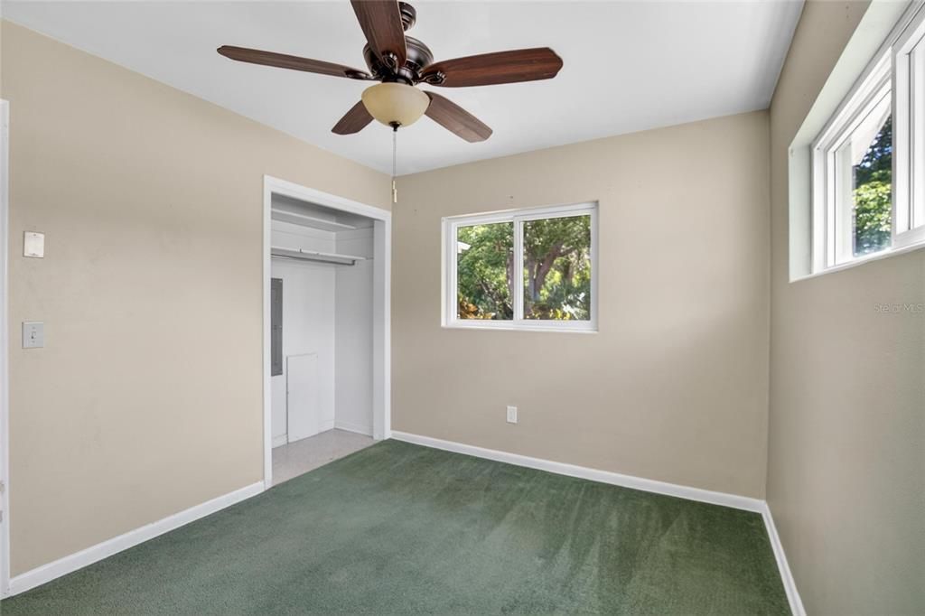 Active With Contract: $325,000 (2 beds, 2 baths, 1122 Square Feet)
