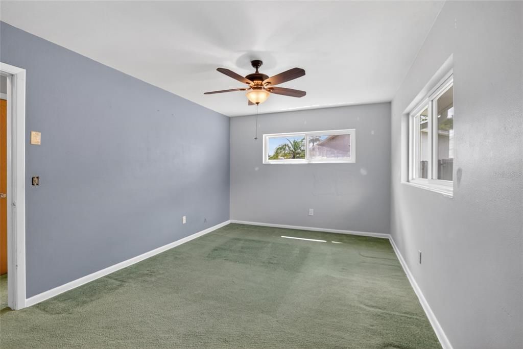 Active With Contract: $325,000 (2 beds, 2 baths, 1122 Square Feet)