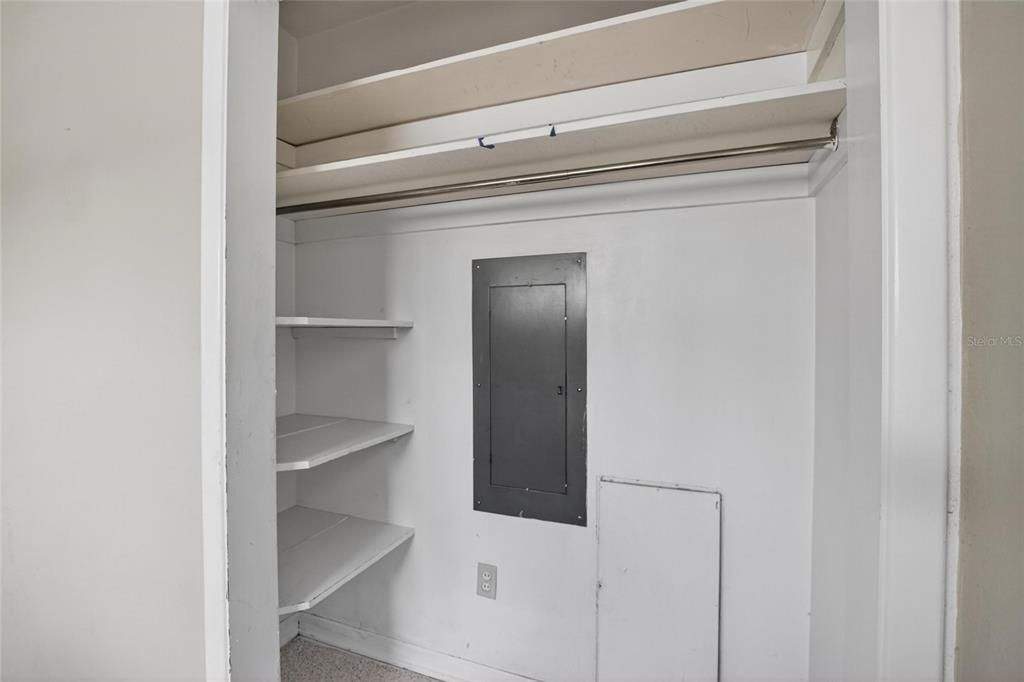 Active With Contract: $325,000 (2 beds, 2 baths, 1122 Square Feet)