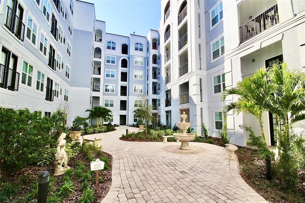 На продажу: $149,900 (1 спален, 1 ванн, 667 Квадратных фут)