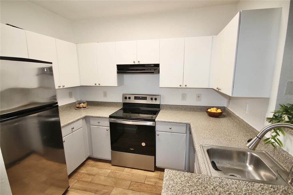 На продажу: $149,900 (1 спален, 1 ванн, 667 Квадратных фут)