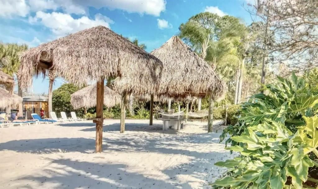 En Venta: $269,000 (3 camas, 2 baños, 1227 Pies cuadrados)