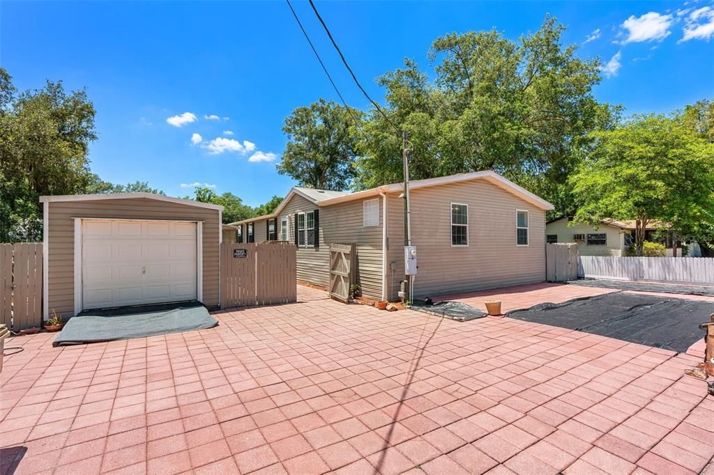 На продажу: $375,000 (5 спален, 3 ванн, 2108 Квадратных фут)