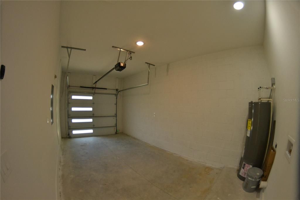 For Rent: $1,750 (3 beds, 2 baths, 1270.46 Square Feet)