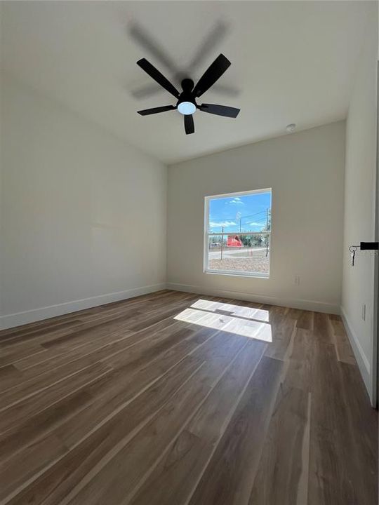 For Rent: $1,750 (3 beds, 2 baths, 1270.46 Square Feet)