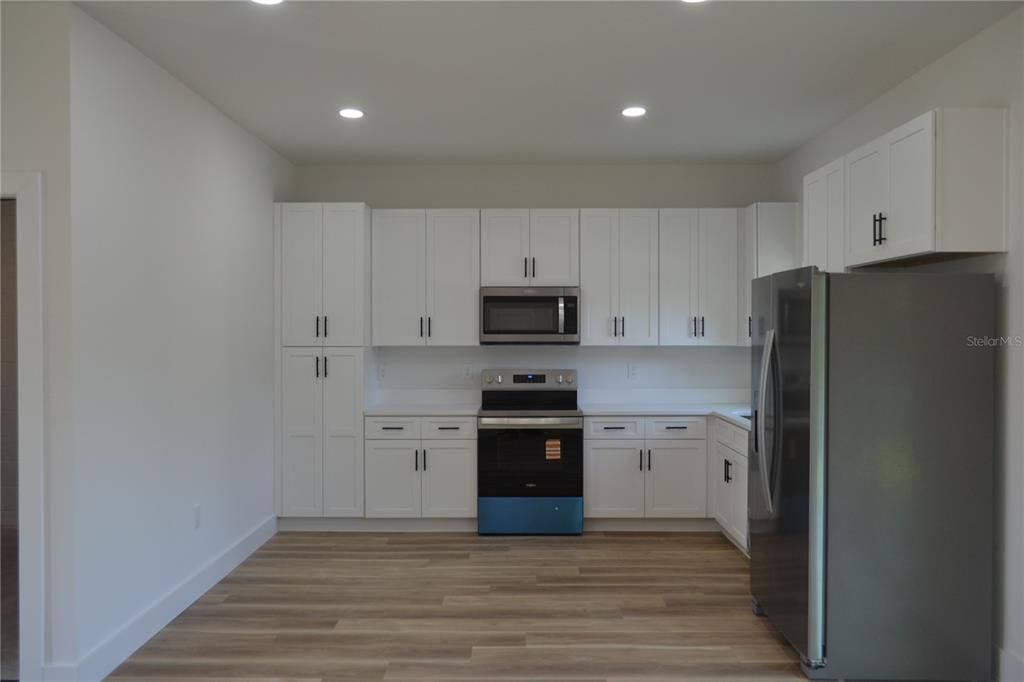 For Rent: $1,750 (3 beds, 2 baths, 1270.46 Square Feet)
