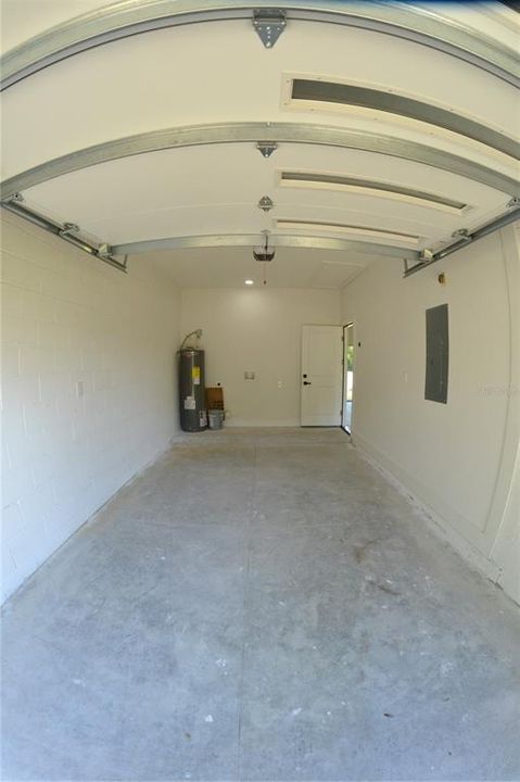 For Rent: $1,750 (3 beds, 2 baths, 1270.46 Square Feet)