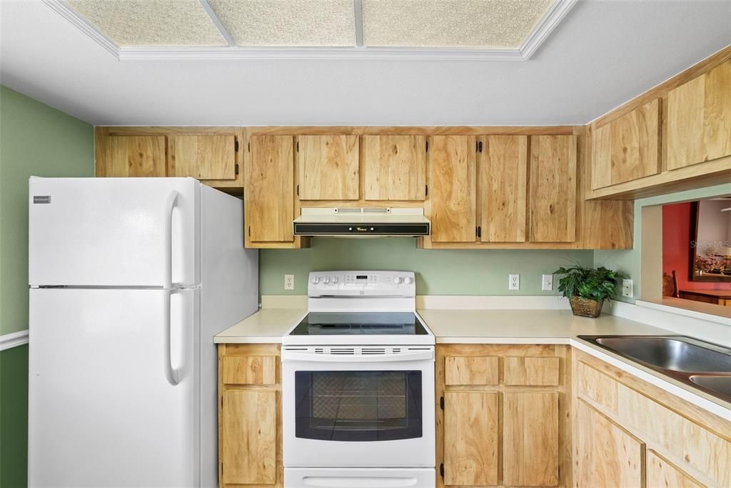 Activo con contrato: $165,000 (2 camas, 2 baños, 1054 Pies cuadrados)