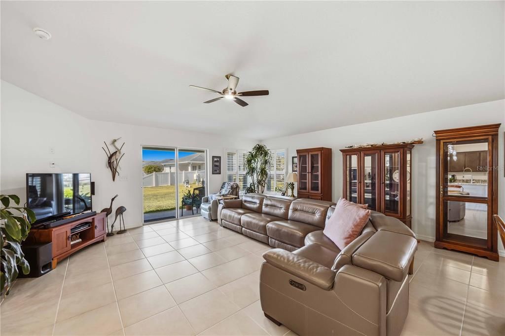 For Sale: $480,000 (4 beds, 2 baths, 1983 Square Feet)