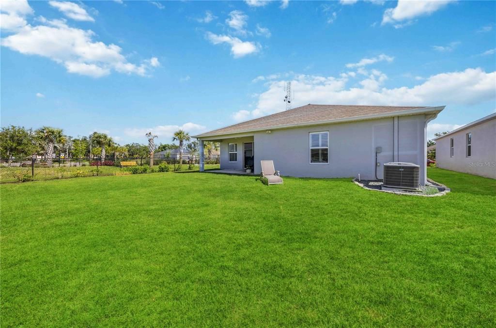 For Sale: $480,000 (4 beds, 2 baths, 1983 Square Feet)