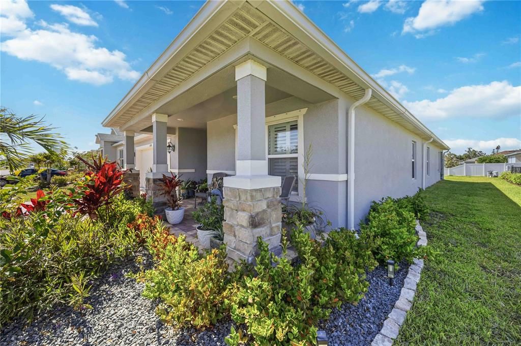 For Sale: $480,000 (4 beds, 2 baths, 1983 Square Feet)