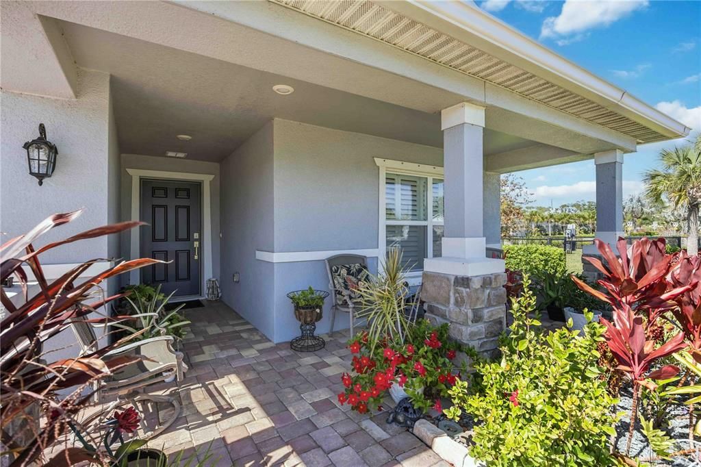 For Sale: $480,000 (4 beds, 2 baths, 1983 Square Feet)