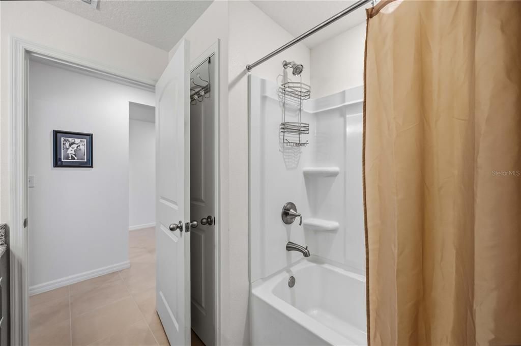 For Sale: $480,000 (4 beds, 2 baths, 1983 Square Feet)