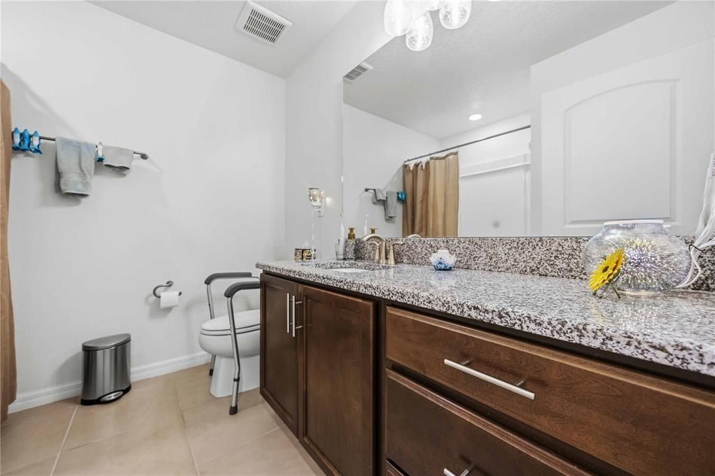 For Sale: $480,000 (4 beds, 2 baths, 1983 Square Feet)