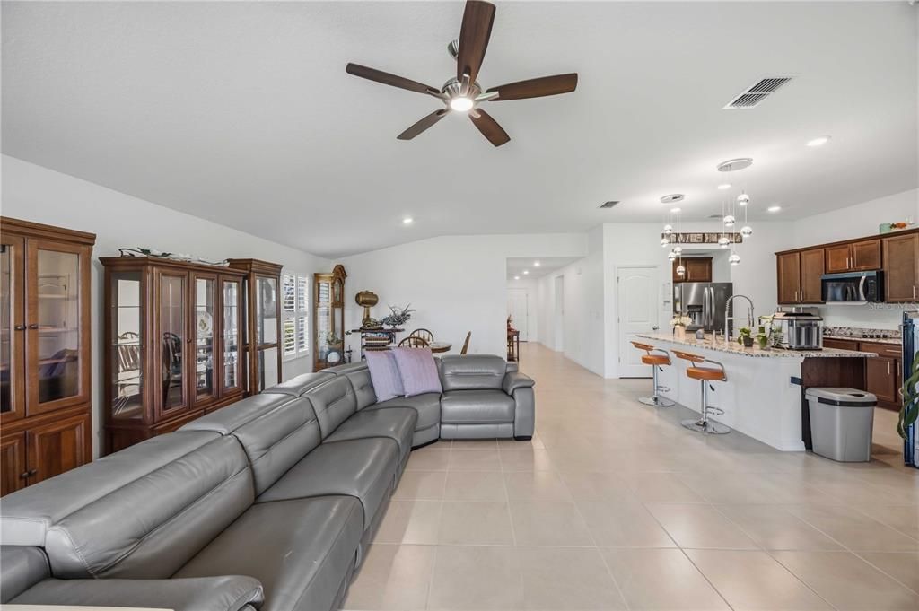 For Sale: $480,000 (4 beds, 2 baths, 1983 Square Feet)