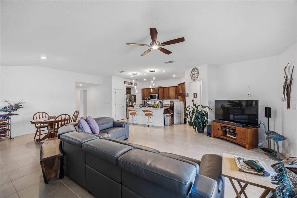 For Sale: $480,000 (4 beds, 2 baths, 1983 Square Feet)