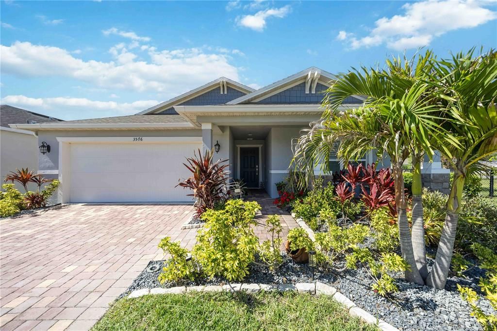 For Sale: $480,000 (4 beds, 2 baths, 1983 Square Feet)