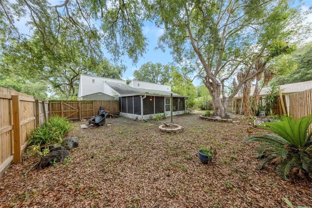 For Sale: $389,900 (4 beds, 2 baths, 1714 Square Feet)