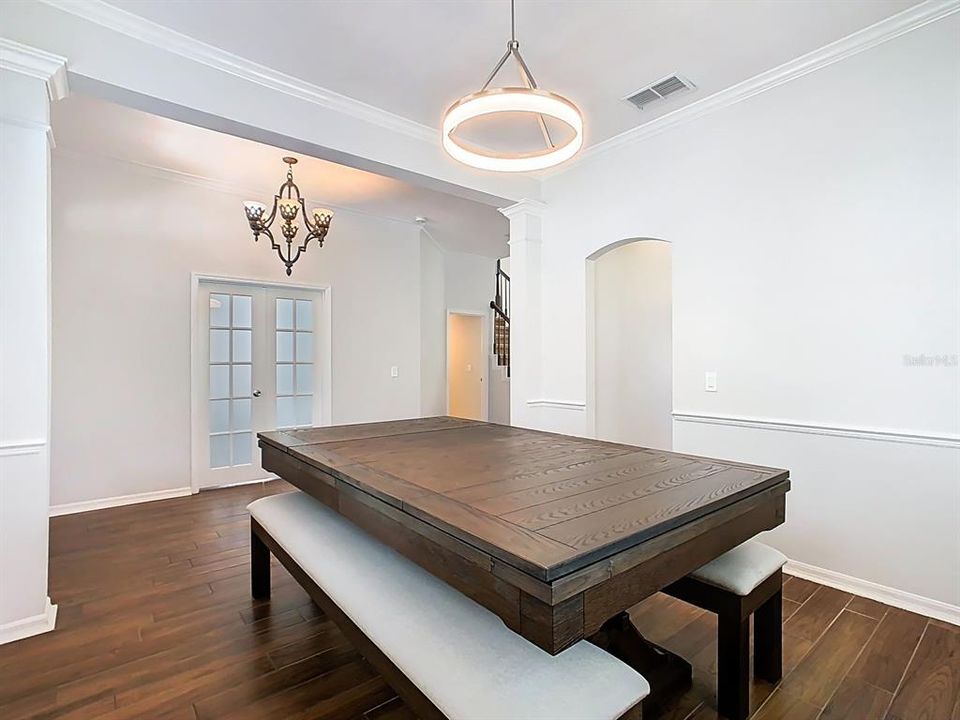 Activo con contrato: $1,030,000 (5 camas, 3 baños, 2772 Pies cuadrados)