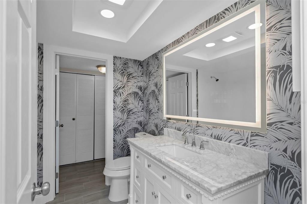 合同活跃: $249,999 (2 贝兹, 2 浴室, 1145 平方英尺)