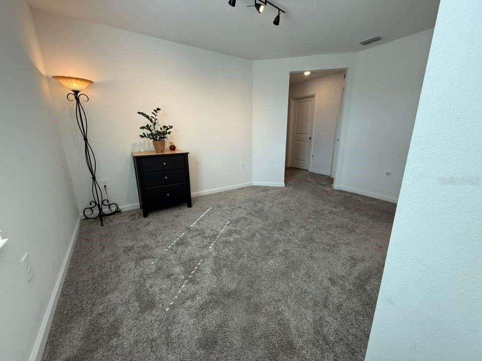 For Rent: $2,800 (4 beds, 3 baths, 2357 Square Feet)