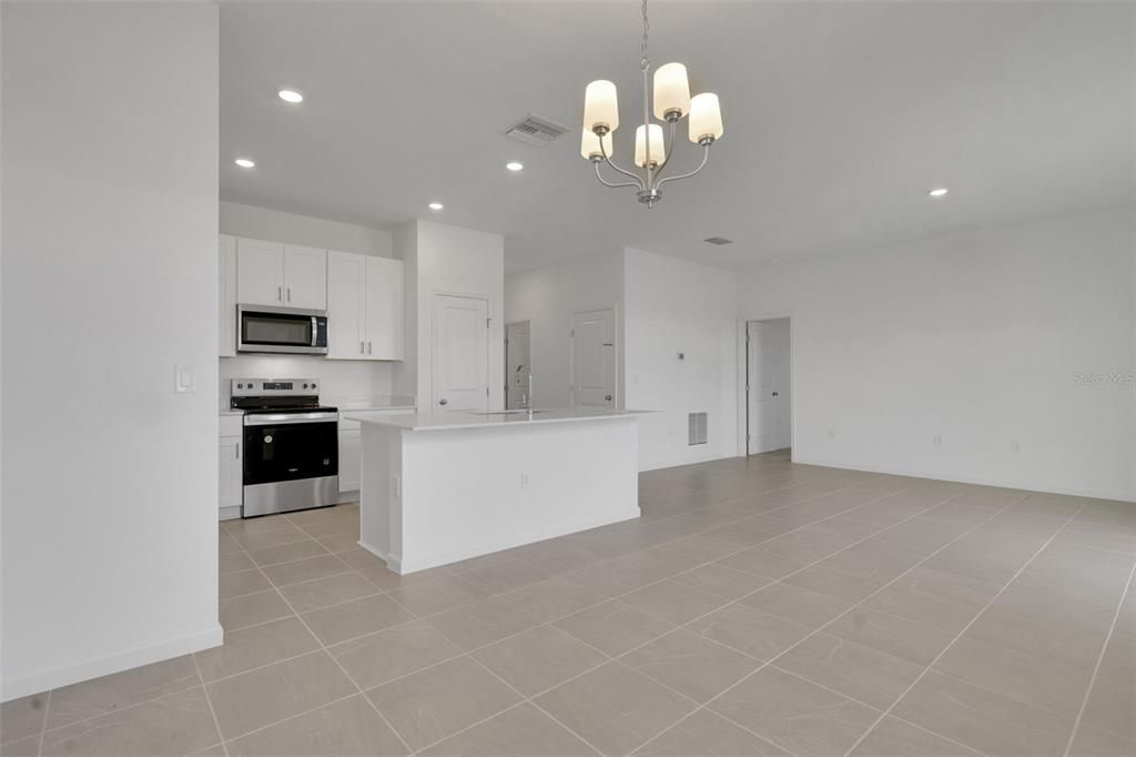 For Sale: $259,990 (3 beds, 2 baths, 1407 Square Feet)