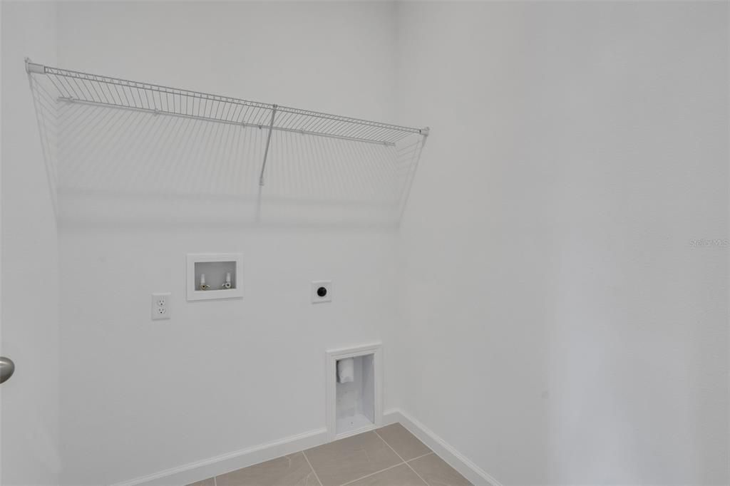 For Sale: $259,990 (3 beds, 2 baths, 1407 Square Feet)