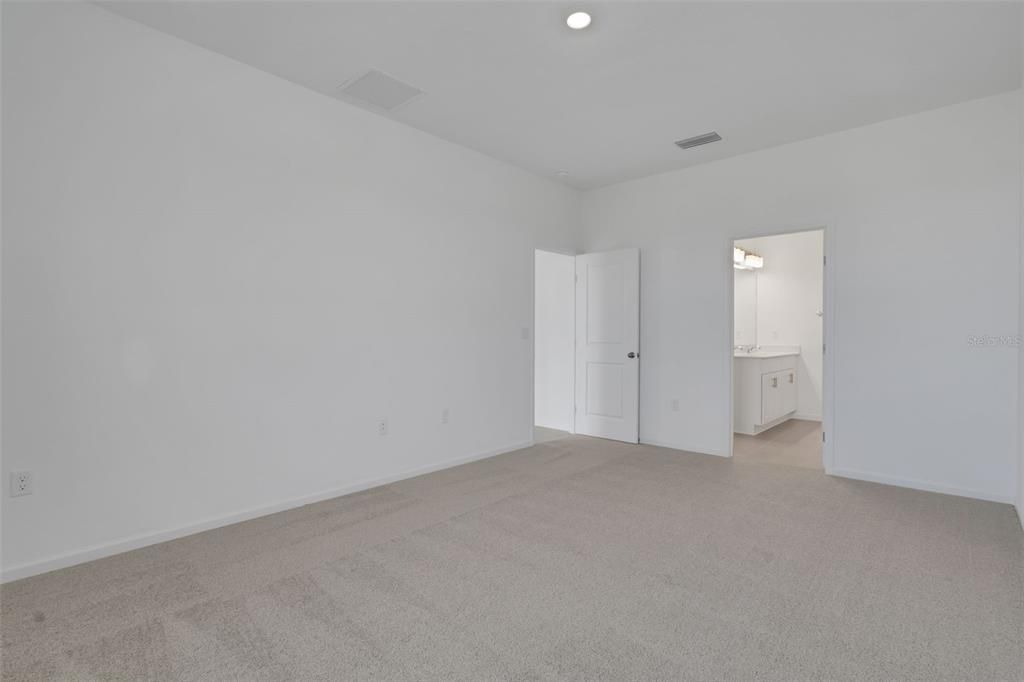 For Sale: $259,990 (3 beds, 2 baths, 1407 Square Feet)
