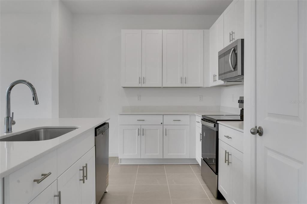 For Sale: $259,990 (3 beds, 2 baths, 1407 Square Feet)
