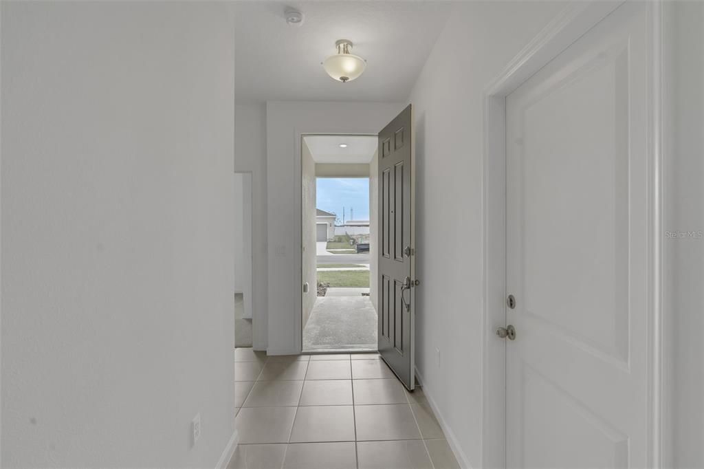 For Sale: $259,990 (3 beds, 2 baths, 1407 Square Feet)