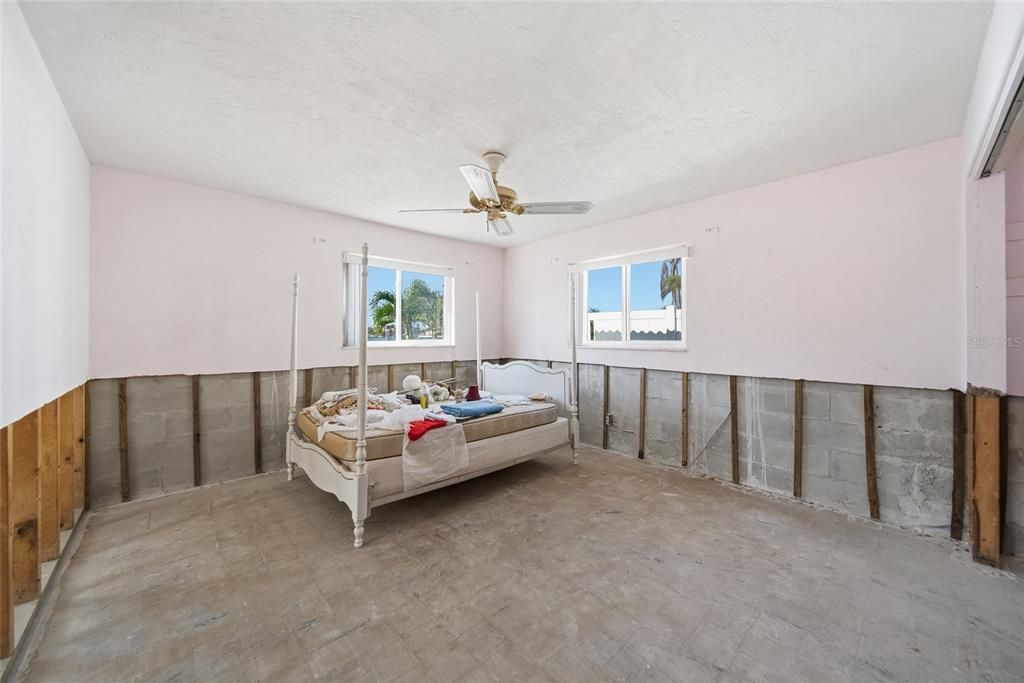 For Sale: $996,000 (0.22 acres)