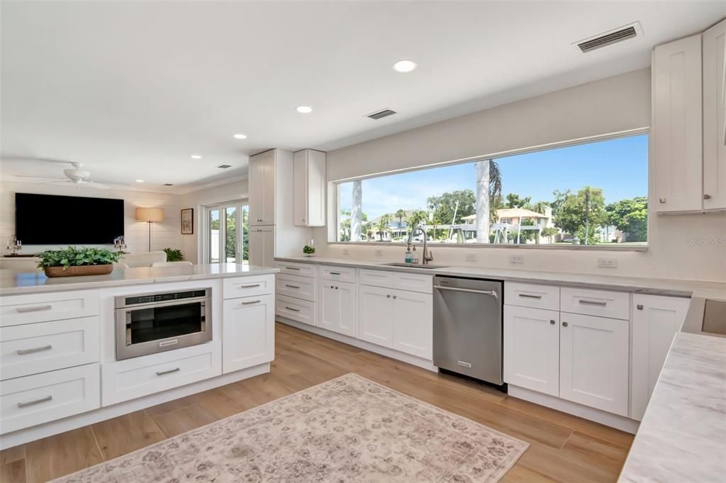For Sale: $3,000,000 (4 beds, 3 baths, 2162 Square Feet)