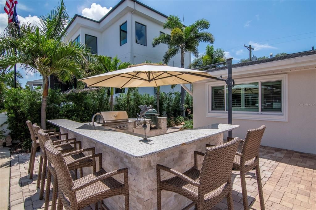 For Sale: $3,000,000 (4 beds, 3 baths, 2162 Square Feet)