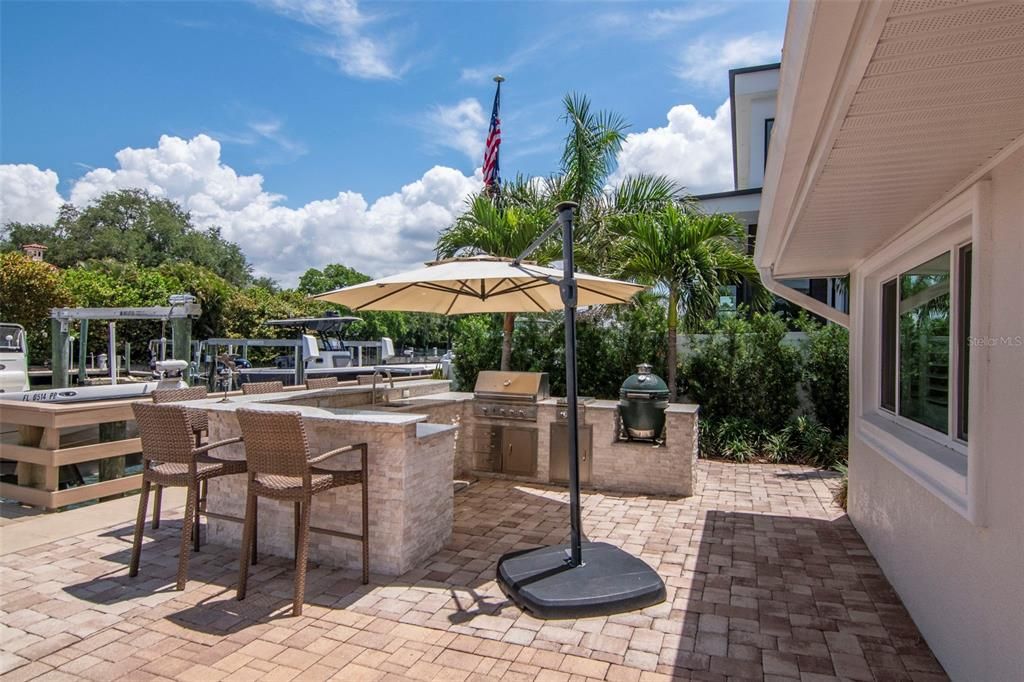 For Sale: $3,000,000 (4 beds, 3 baths, 2162 Square Feet)