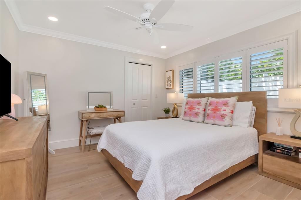 For Sale: $3,000,000 (4 beds, 3 baths, 2162 Square Feet)