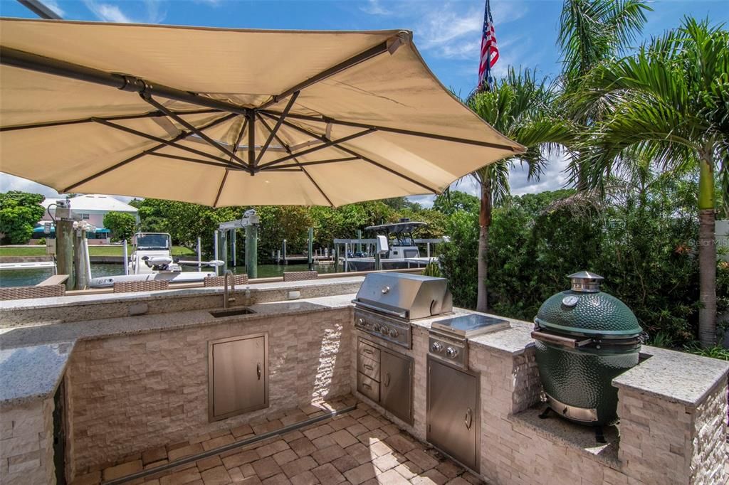 For Sale: $3,000,000 (4 beds, 3 baths, 2162 Square Feet)