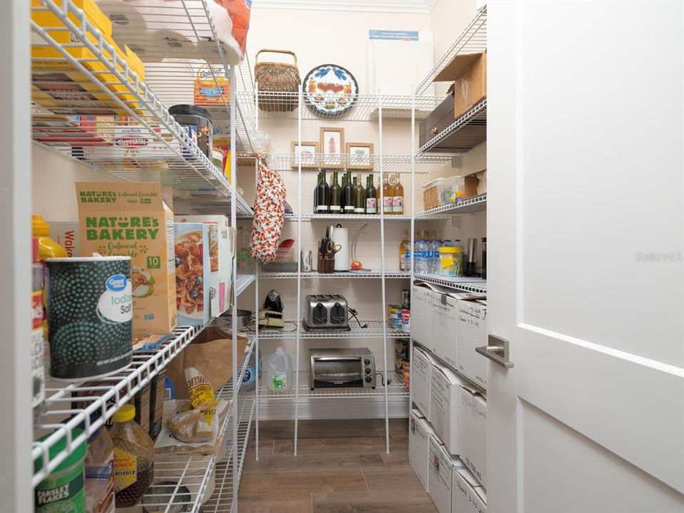 На продажу: $625,000 (4 спален, 2 ванн, 2202 Квадратных фут)